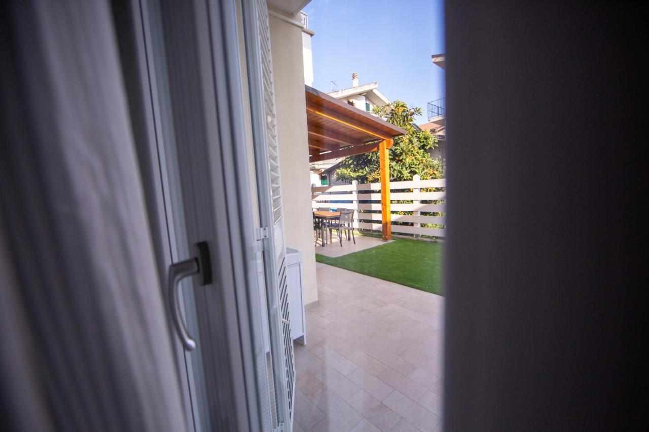 Bed and Breakfast Aria Di Mare Martinsicuro Exterior foto